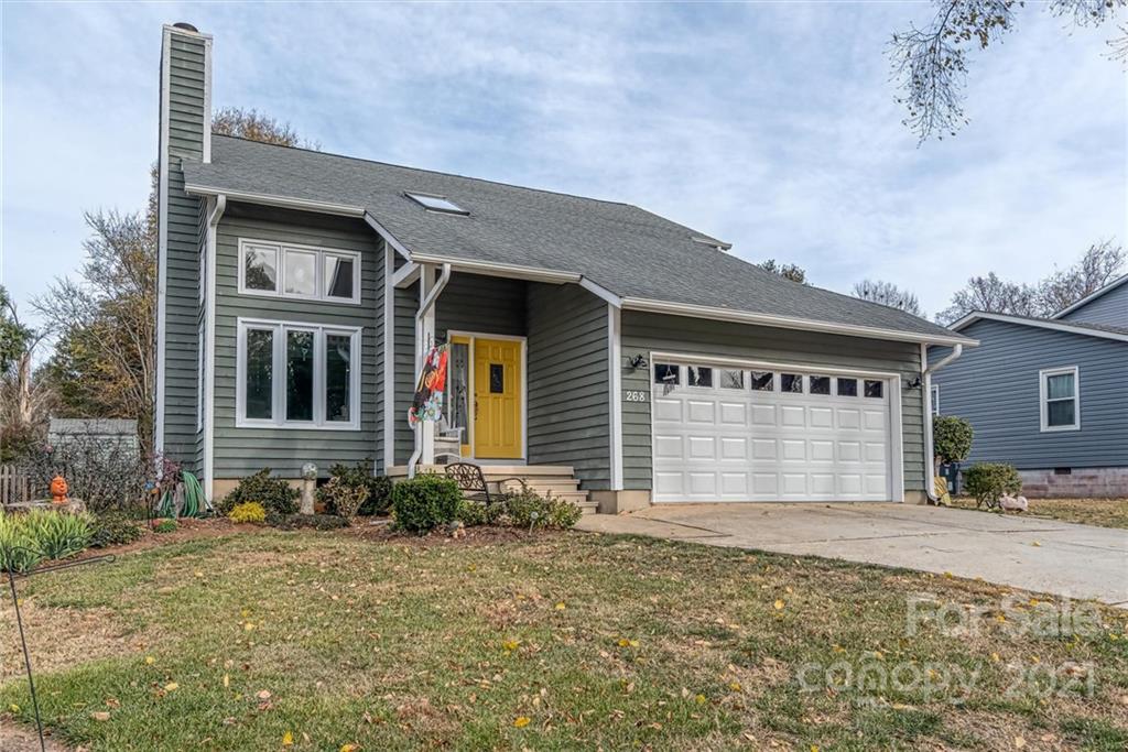 268 Commodore Loop