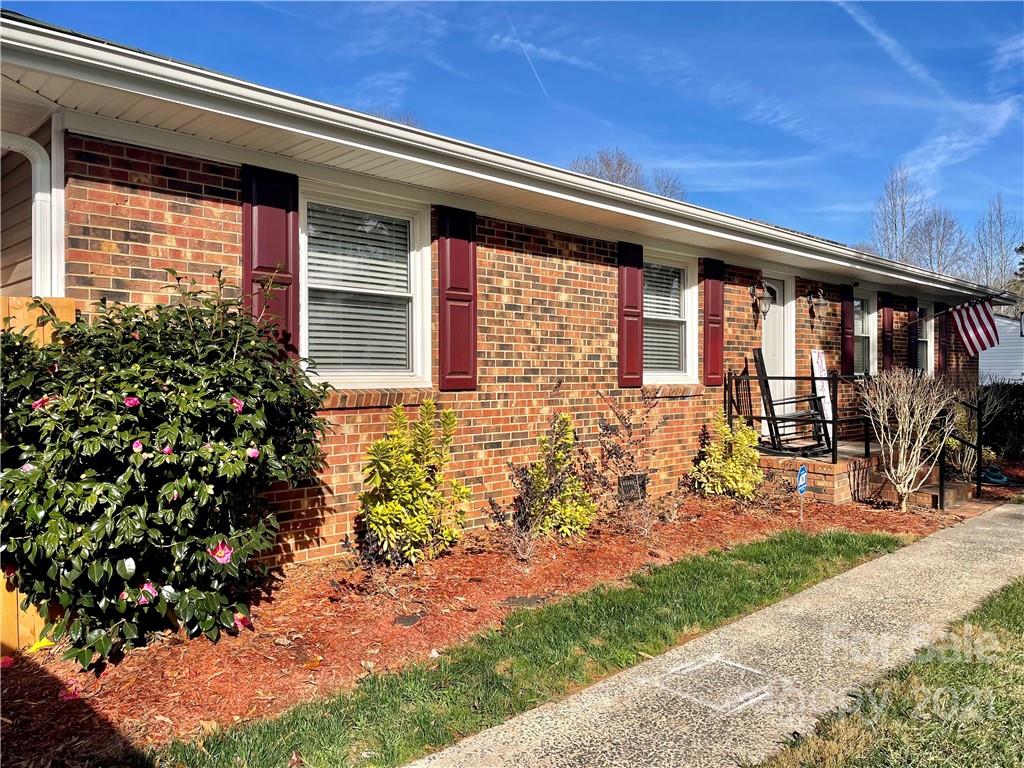 317 Cedarwood Lane