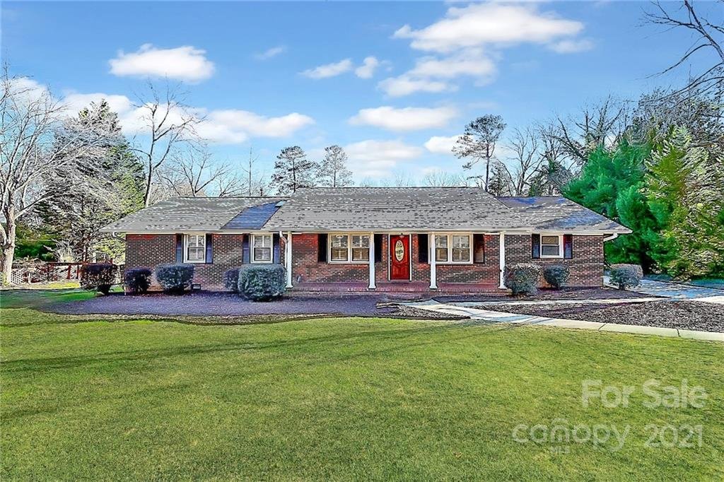 251 Country Club Drive