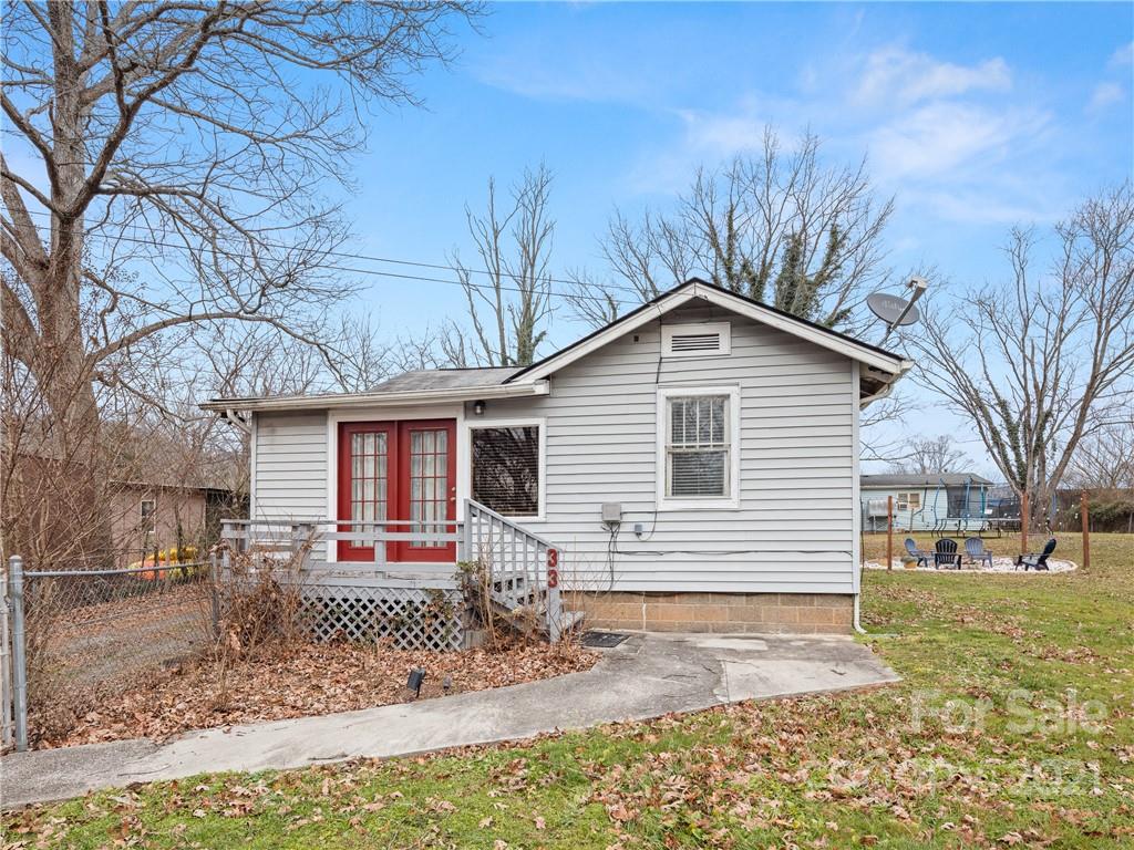33 Ridge Road