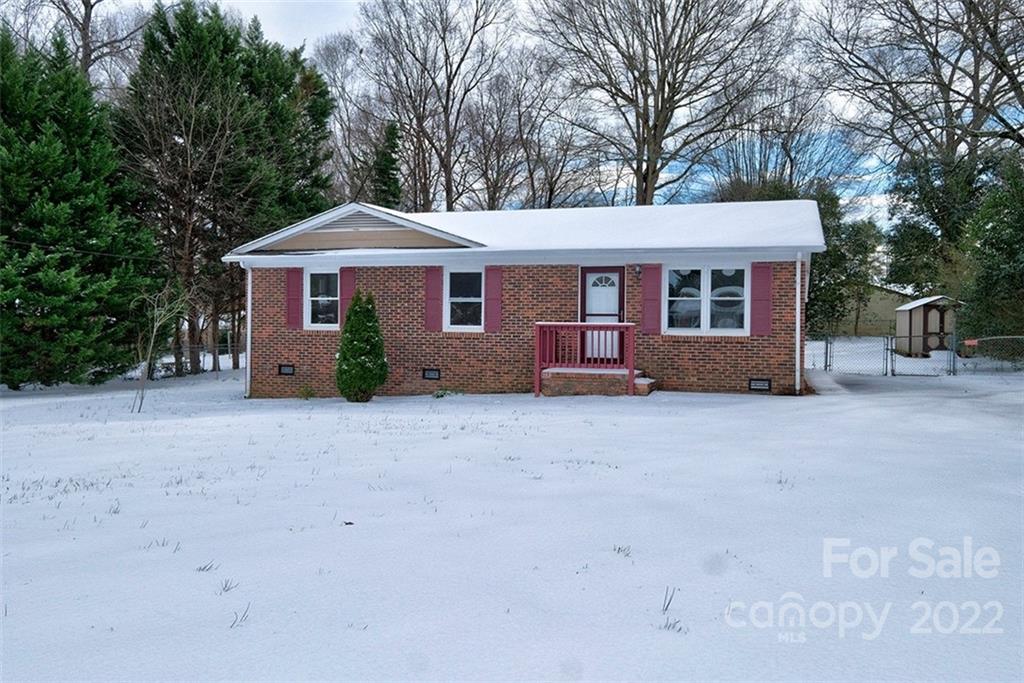 1006 Iris Drive