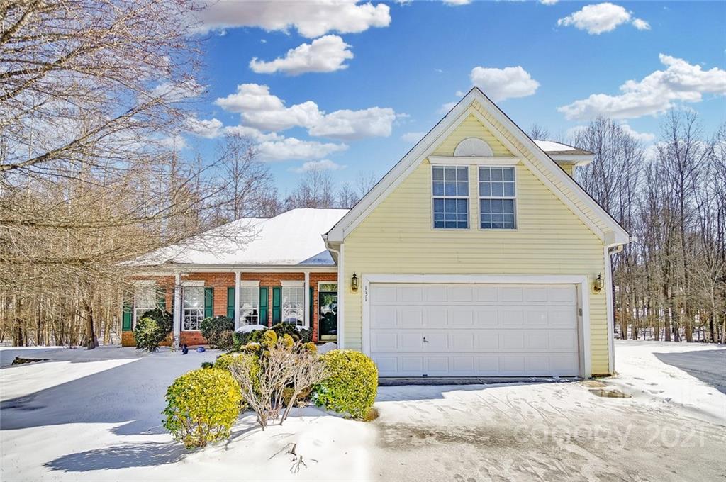 131 Grey Oak Lane