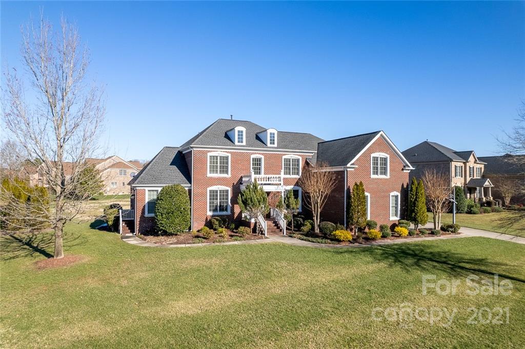 424 Running Horse Lane
