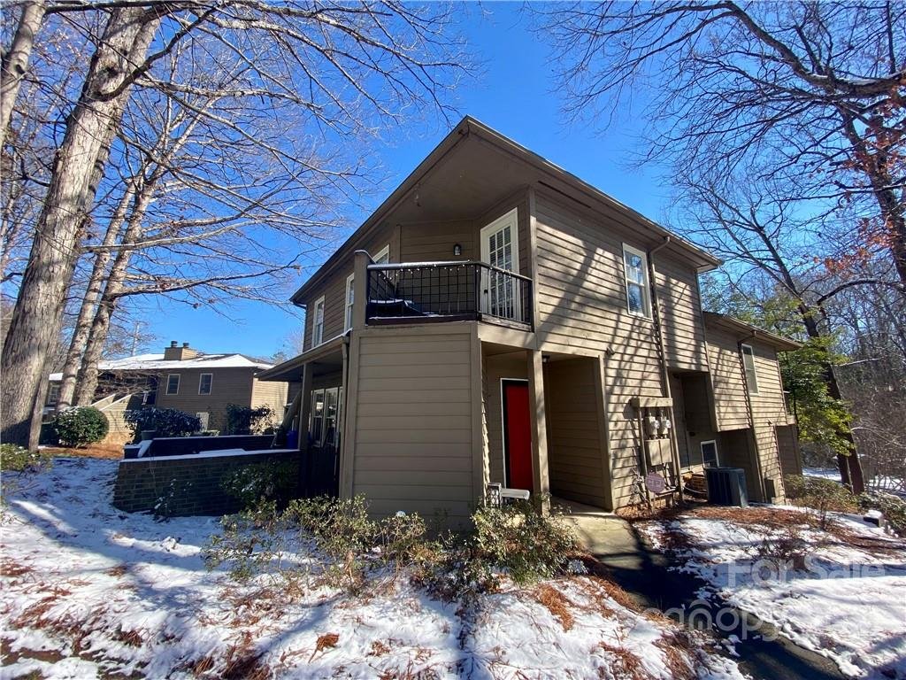 3825 Colony Crossing Drive