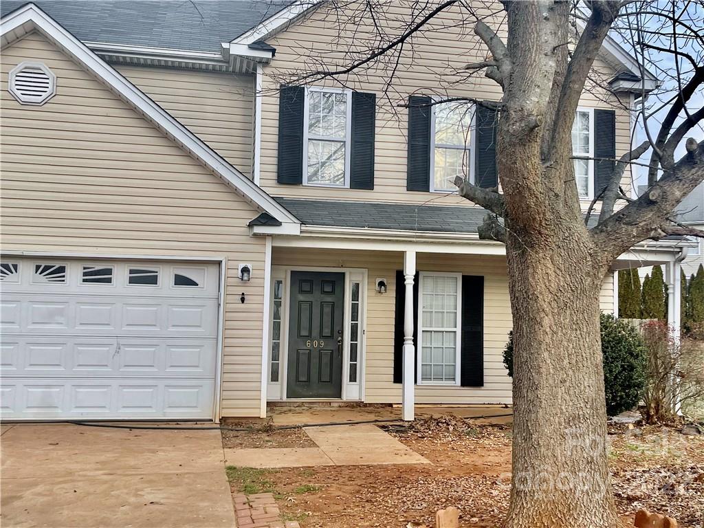 609 Castlefin Court