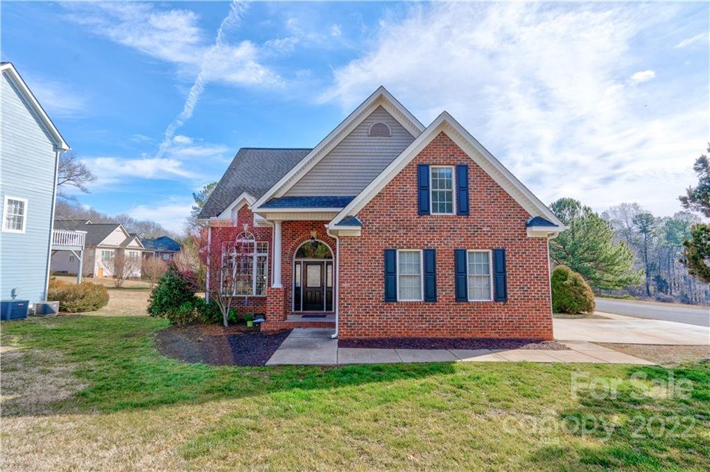 309 Goldfinch Court