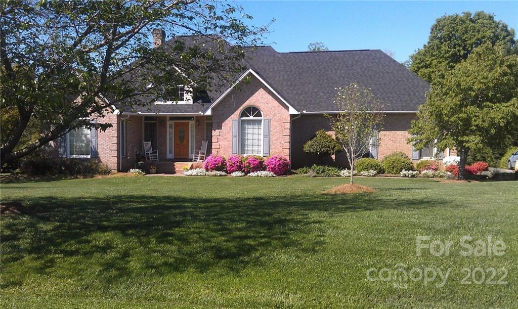142 Oak Point Drive