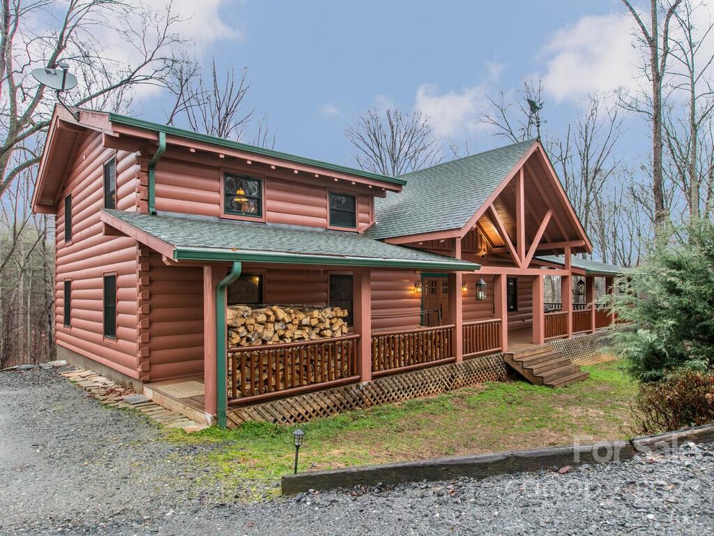 714 Heartwood Drive