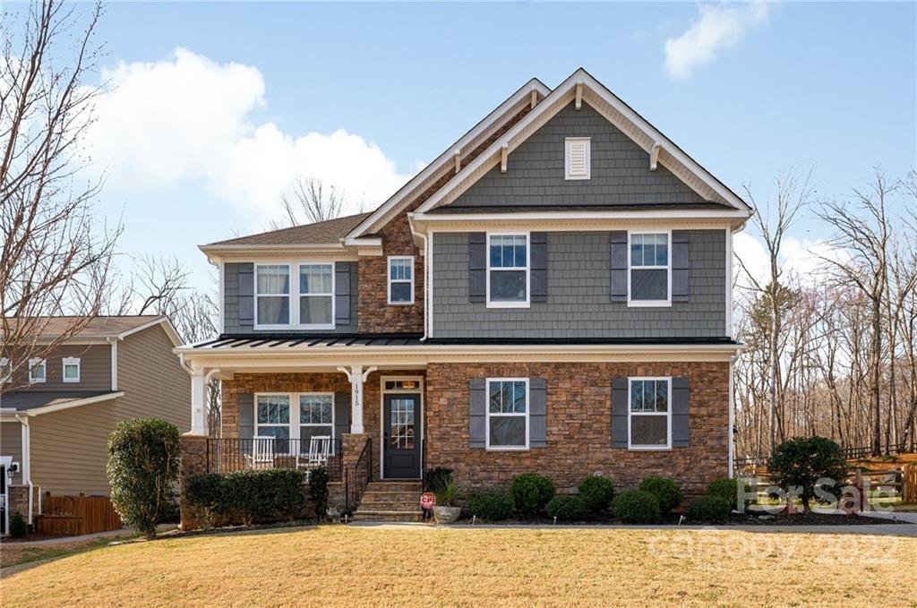1915 Madeira Circle