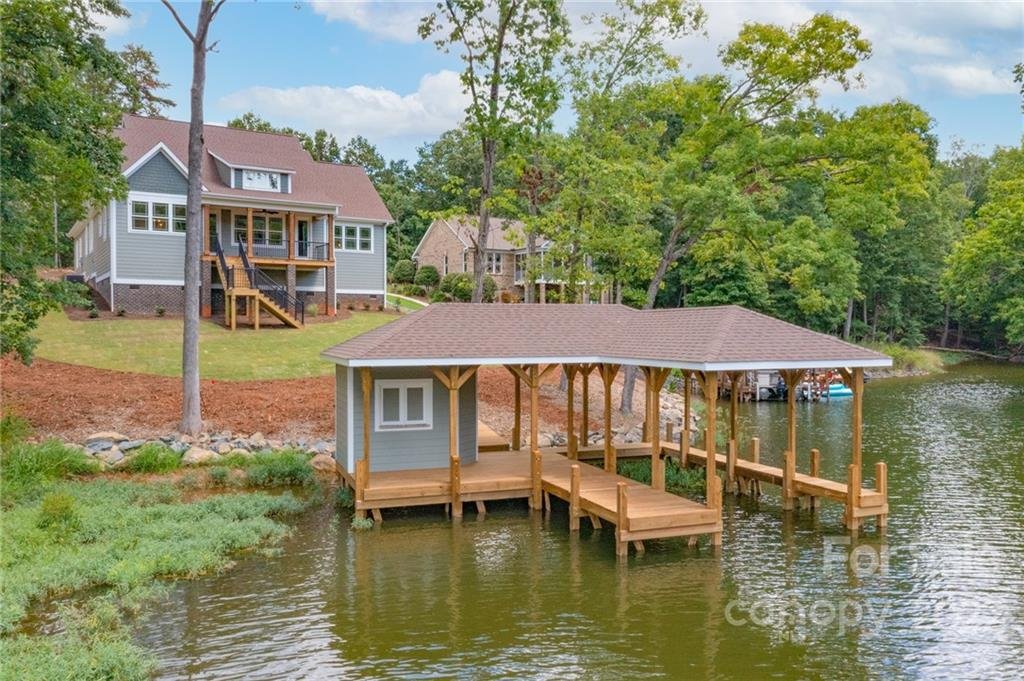 404 Plantation Way