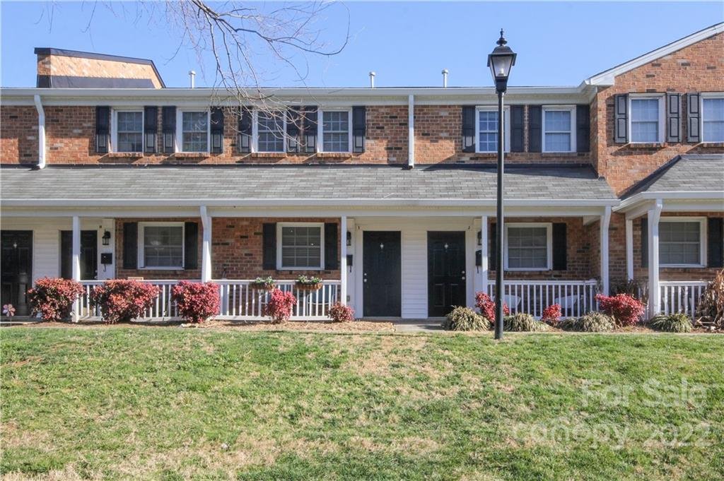 1310 Green Oaks Lane I