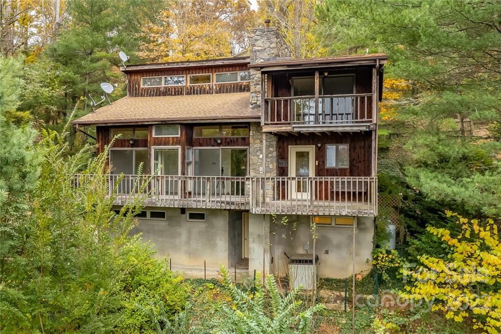 24 Mayflower Drive