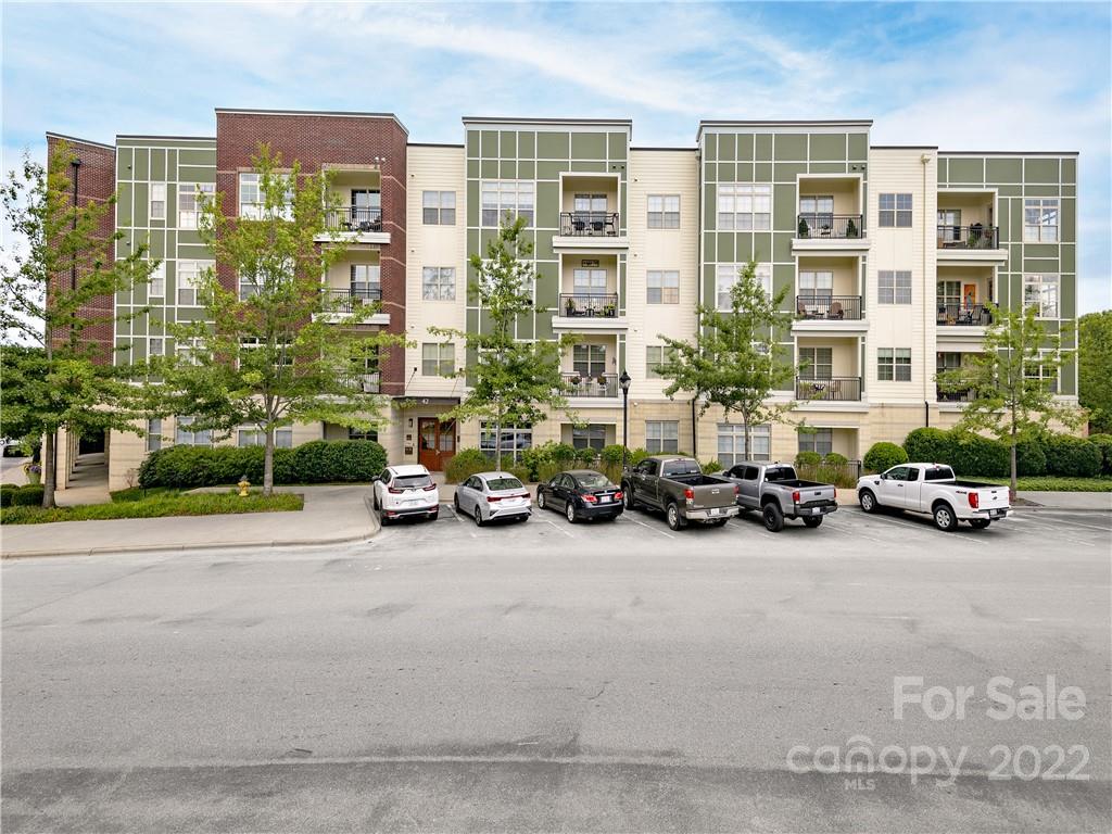 42 Schenck Parkway 207