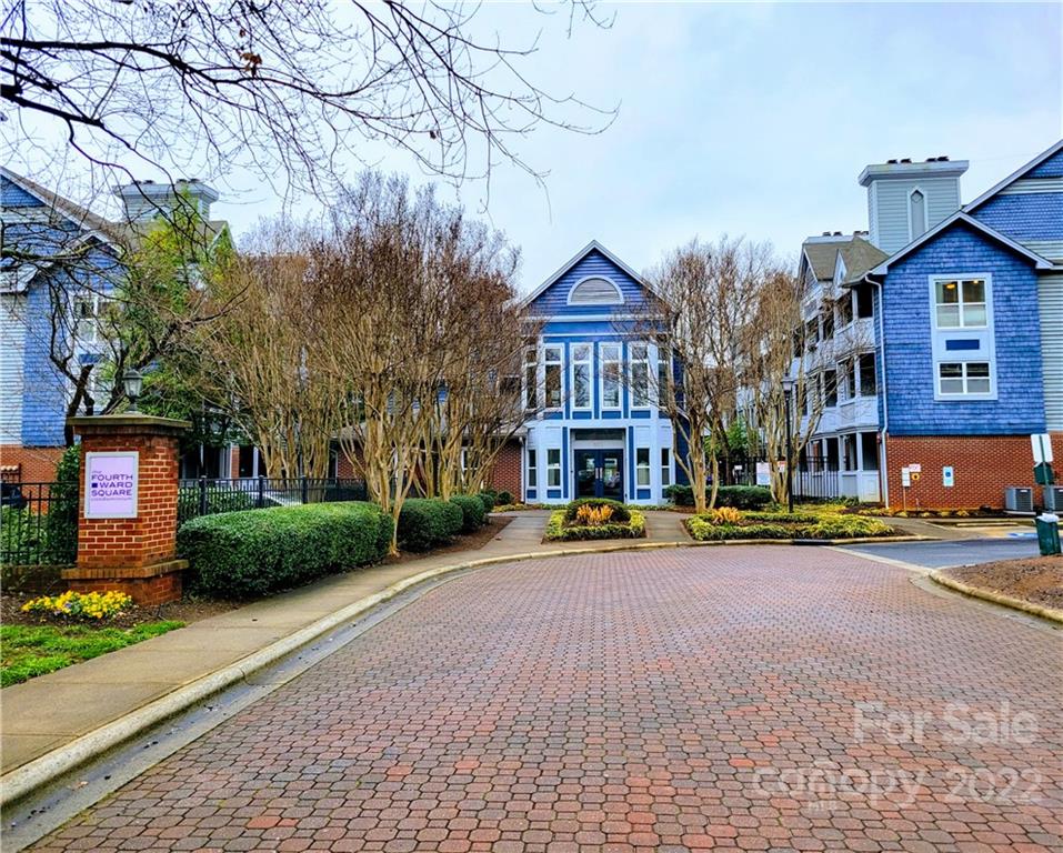 525 N Graham Street 3A