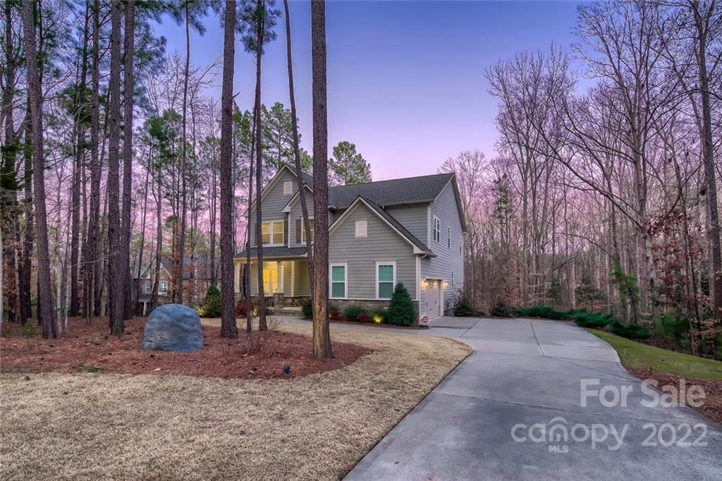 1316 Huntcliff Drive