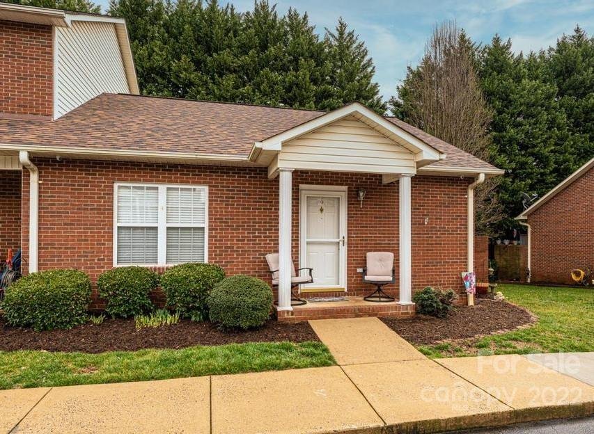 102 Brandywine Drive V6
