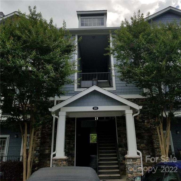 100 Vista Lake Drive 108