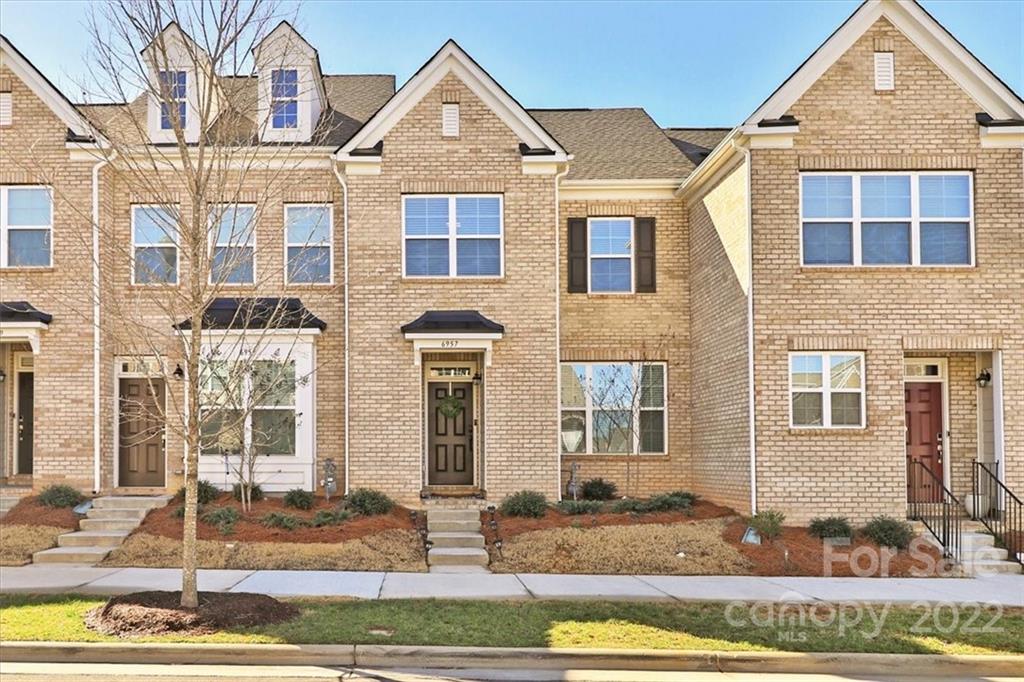 6957 Walnut Branch Lane