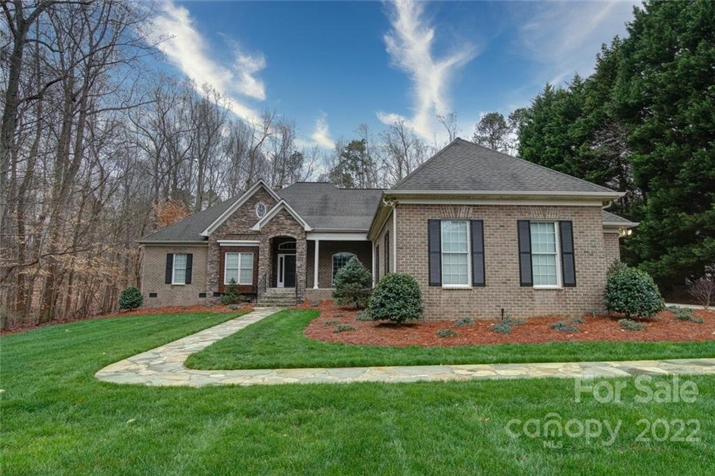 4810 Mountain Point Lane