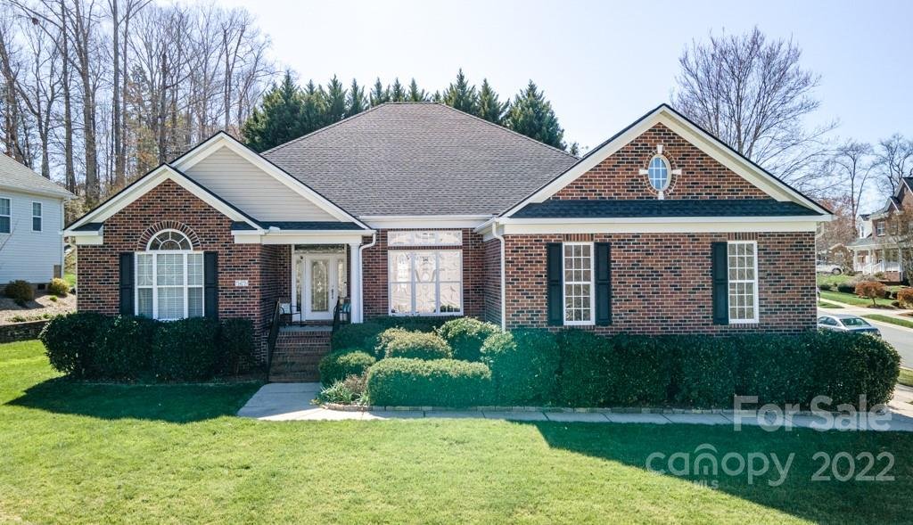 7470 Woodcrest Drive