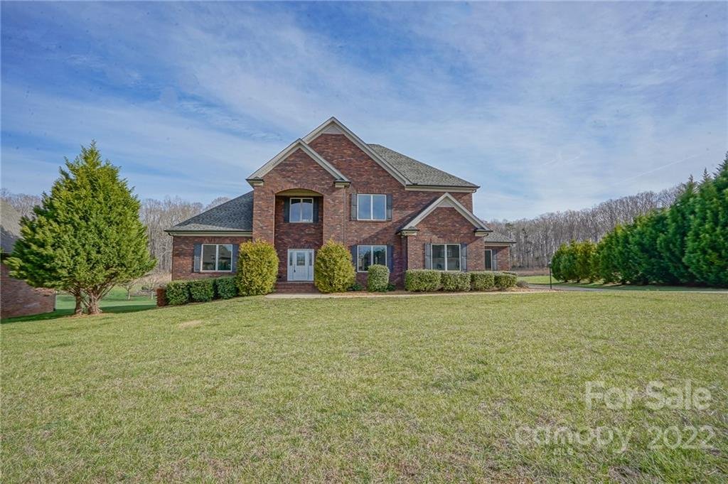 1043 Hastings Court
