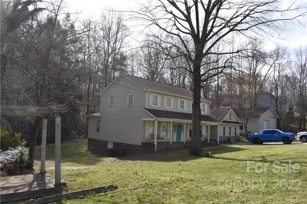 84 Lakeview Drive