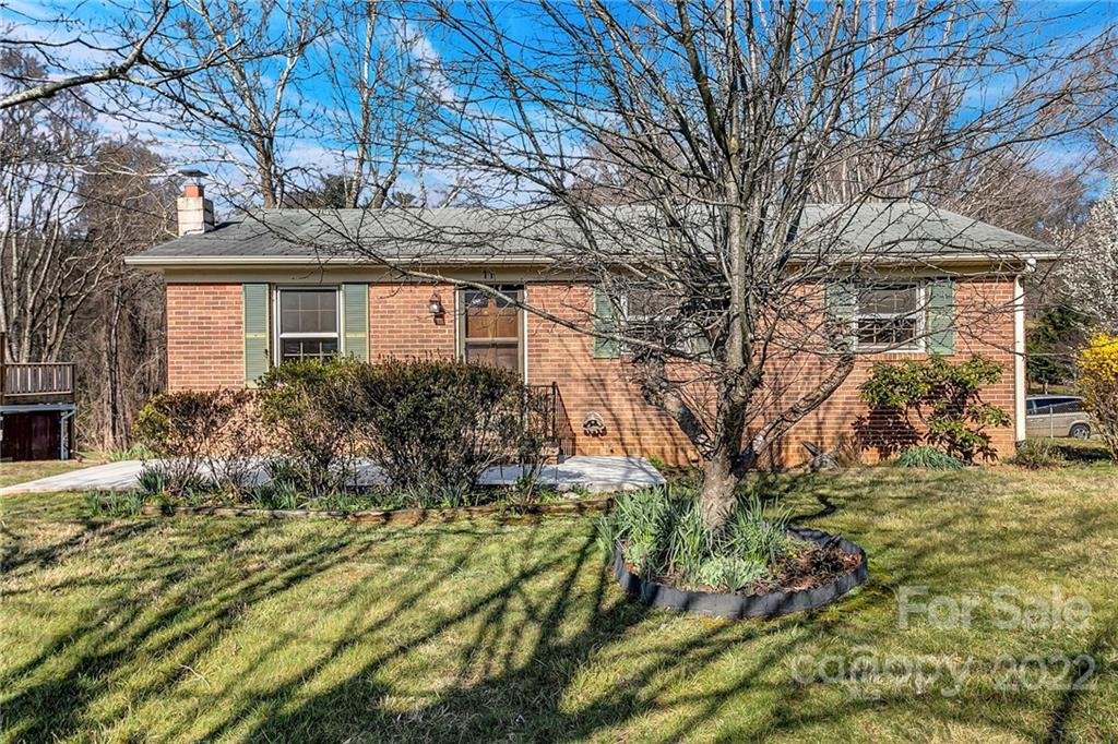 11 Birchwood Lane