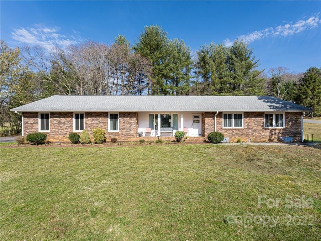 16 Ballantree Drive