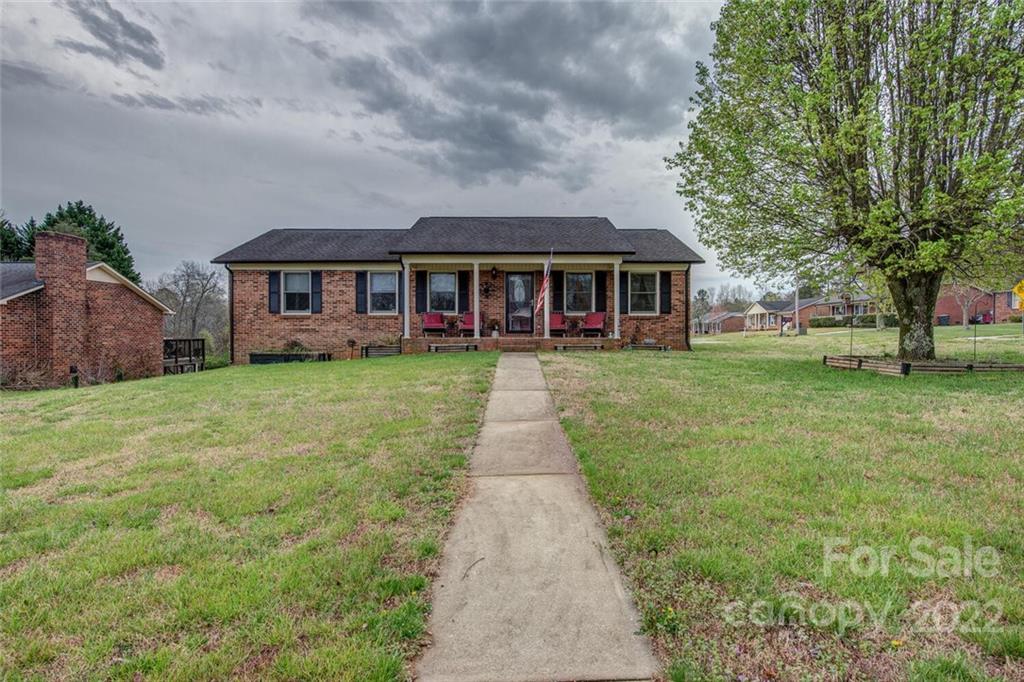 1700 Moss Court
