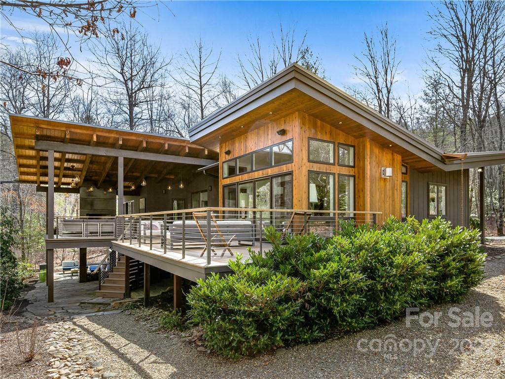 16 Boot Lake Lane