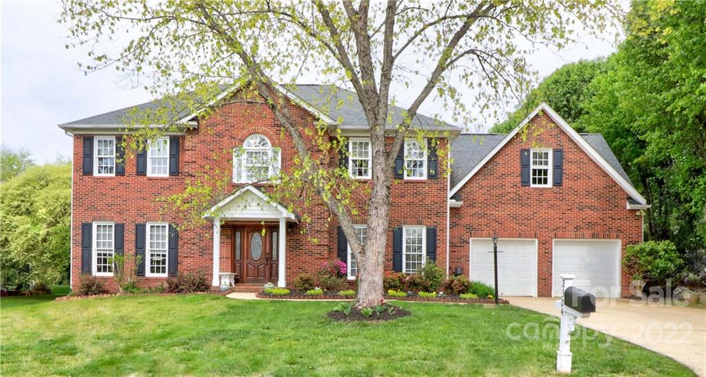 2304 Coach House Lane