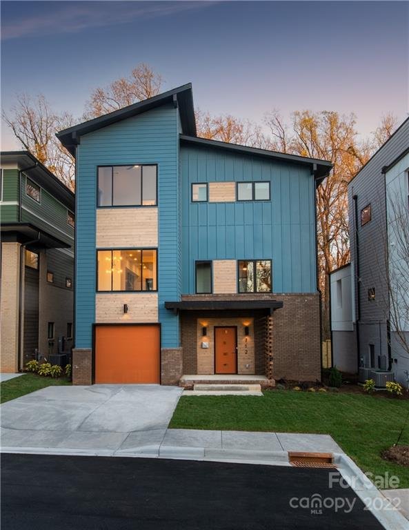 712 Waco Street