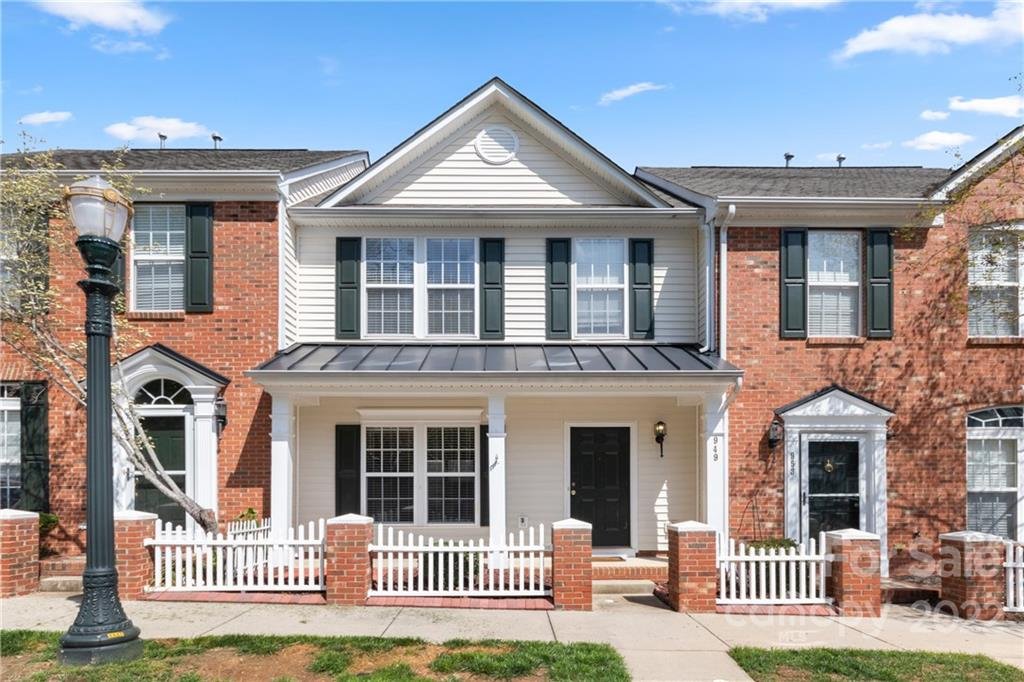 949 Coolsprings Lane