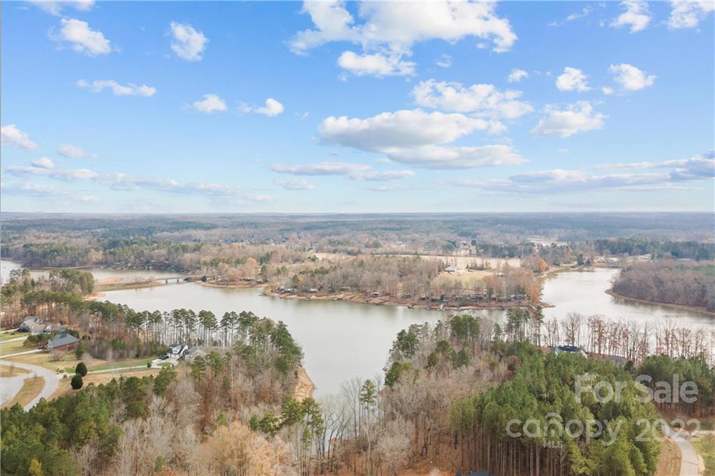 513 Sunset Pointe Drive 20