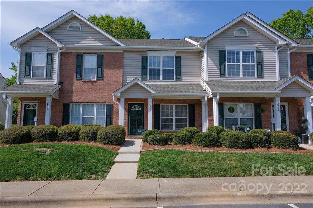 2943 Little Stream Court