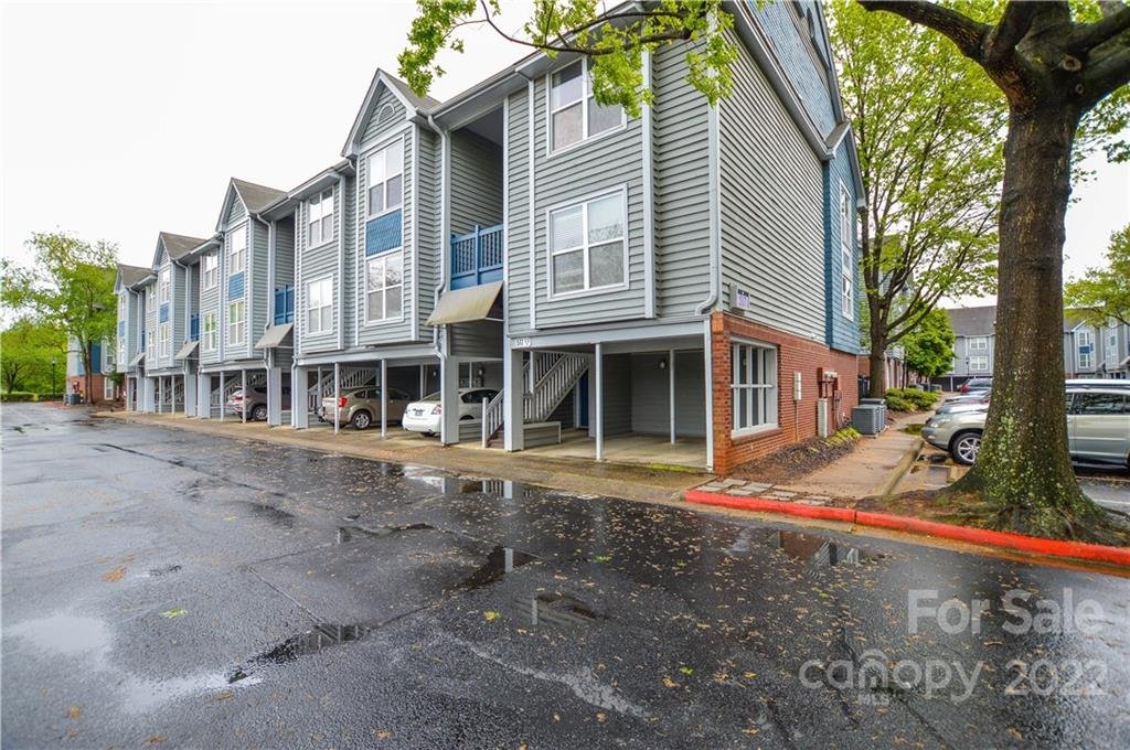517 N Graham Street 2G