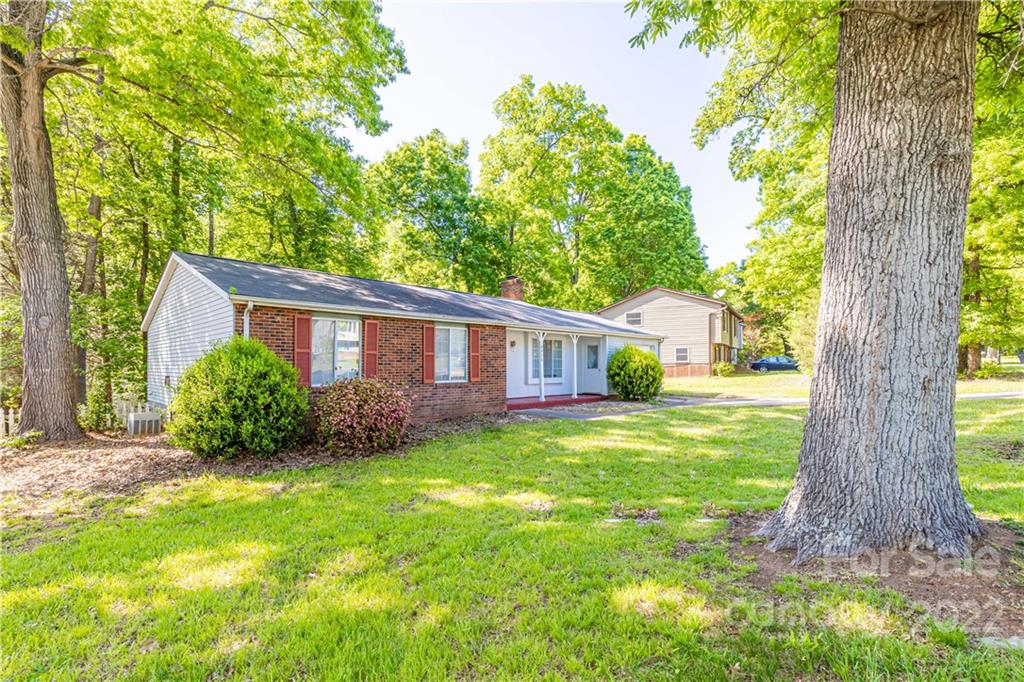 8020 Ivy Hollow Drive