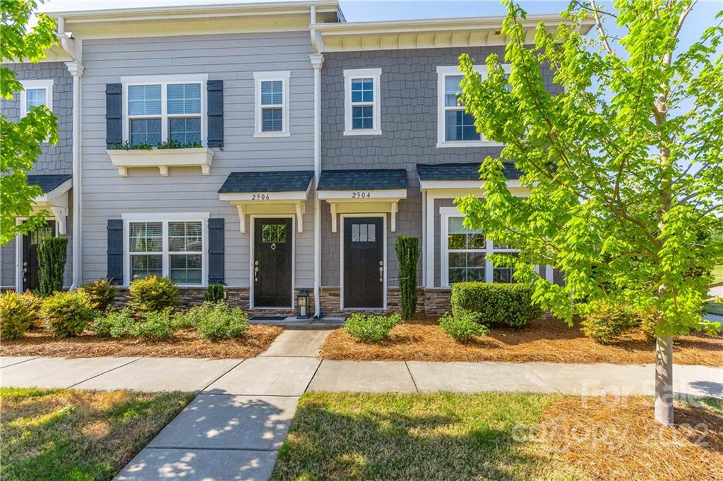 2504 Gallery Drive