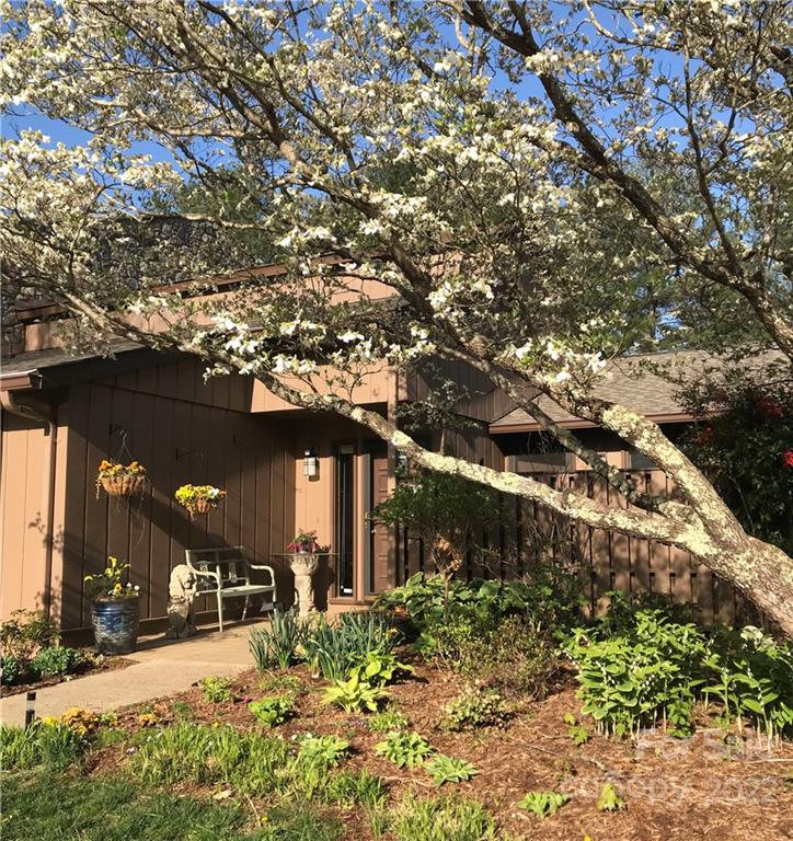 450 Crowfields Drive