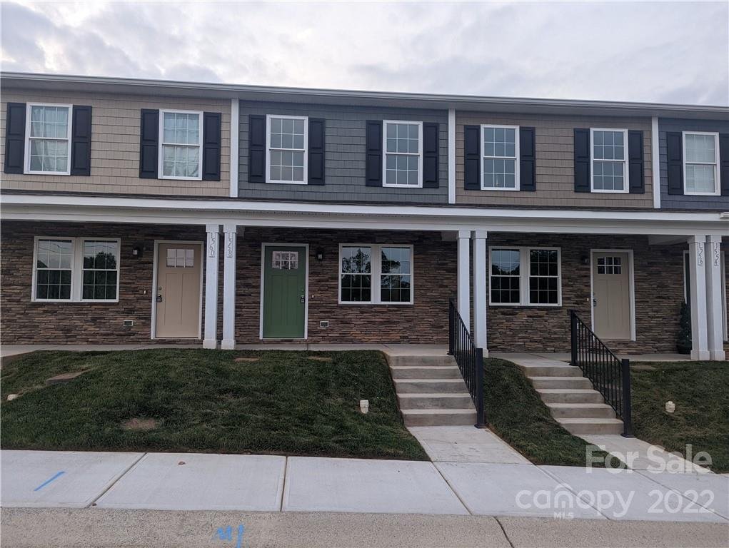 1584 Oak Leaf Drive unit C