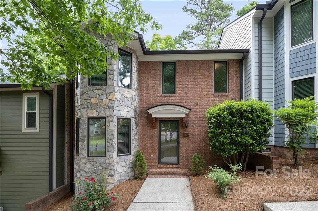 1042 Wexford Place