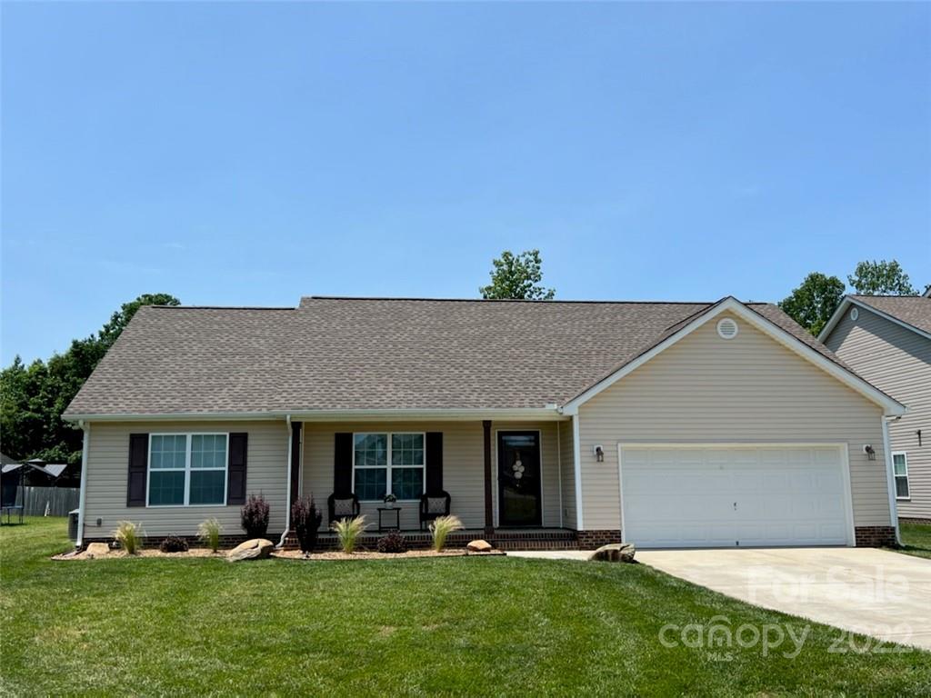1004 Sun Catcher Court 27