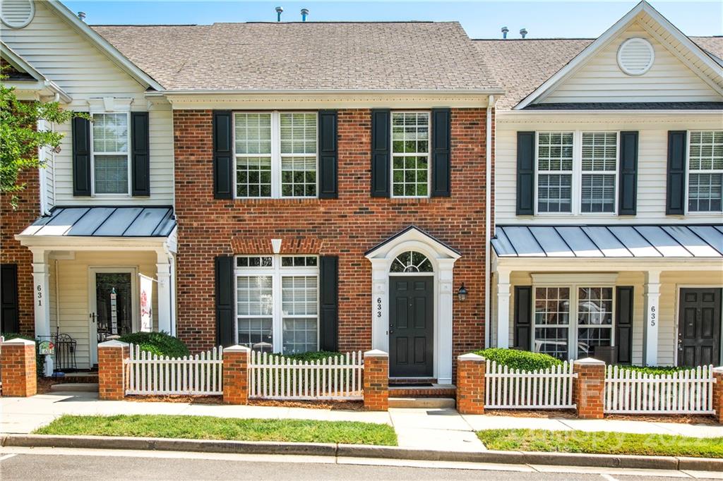 633 Atherton Way