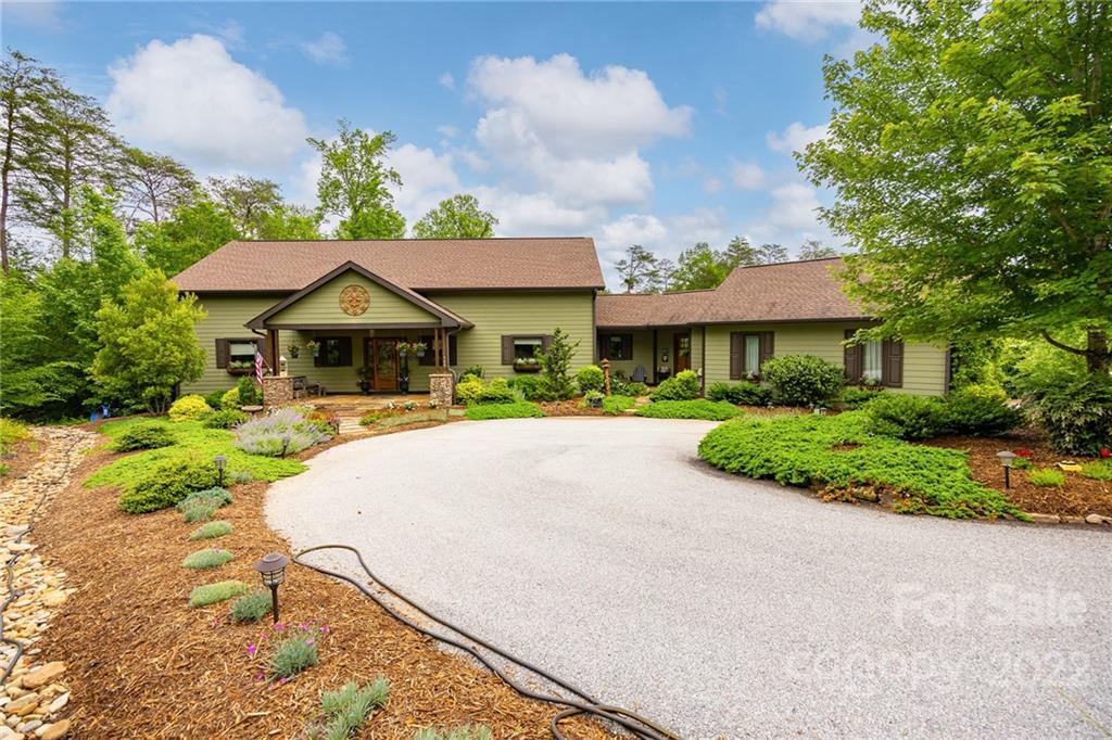 900 Hooper Creek Road