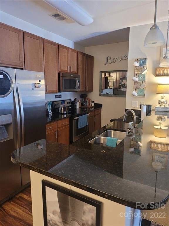 142 Brickton Village Circle 204