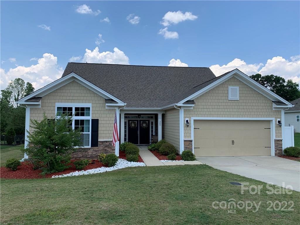 209 Hunters Hill Drive