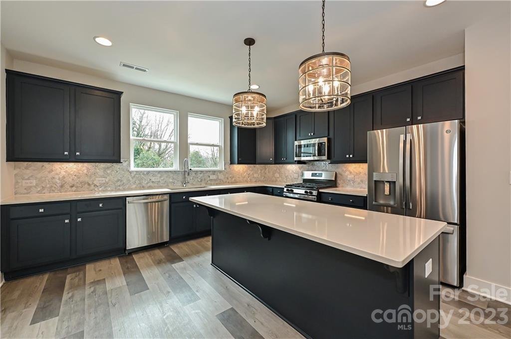 339 S Bruns Avenue WET0413