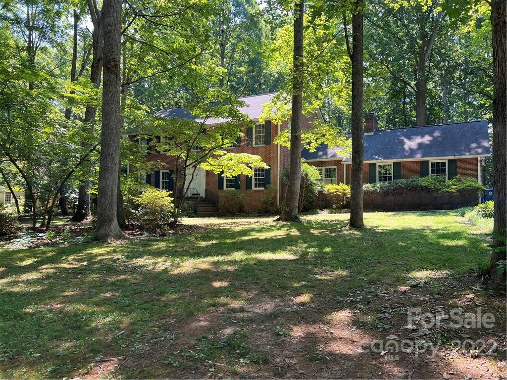 321 Camelot Drive