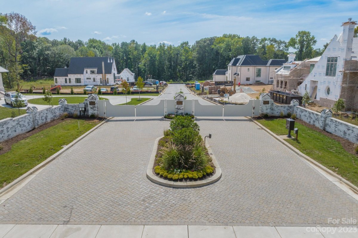 8015 Litaker Manor Court