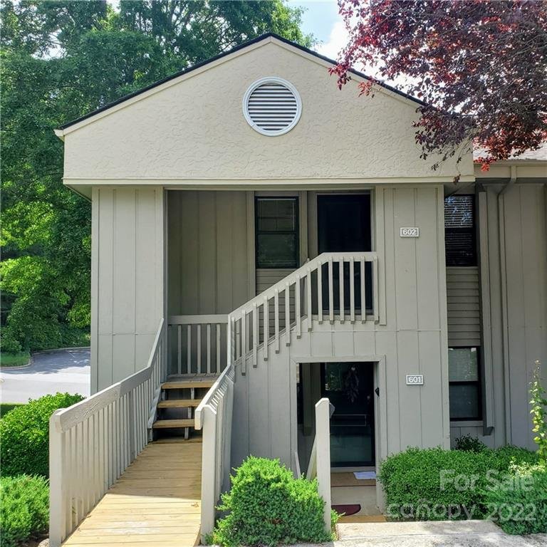 602 Abbey Circle F2